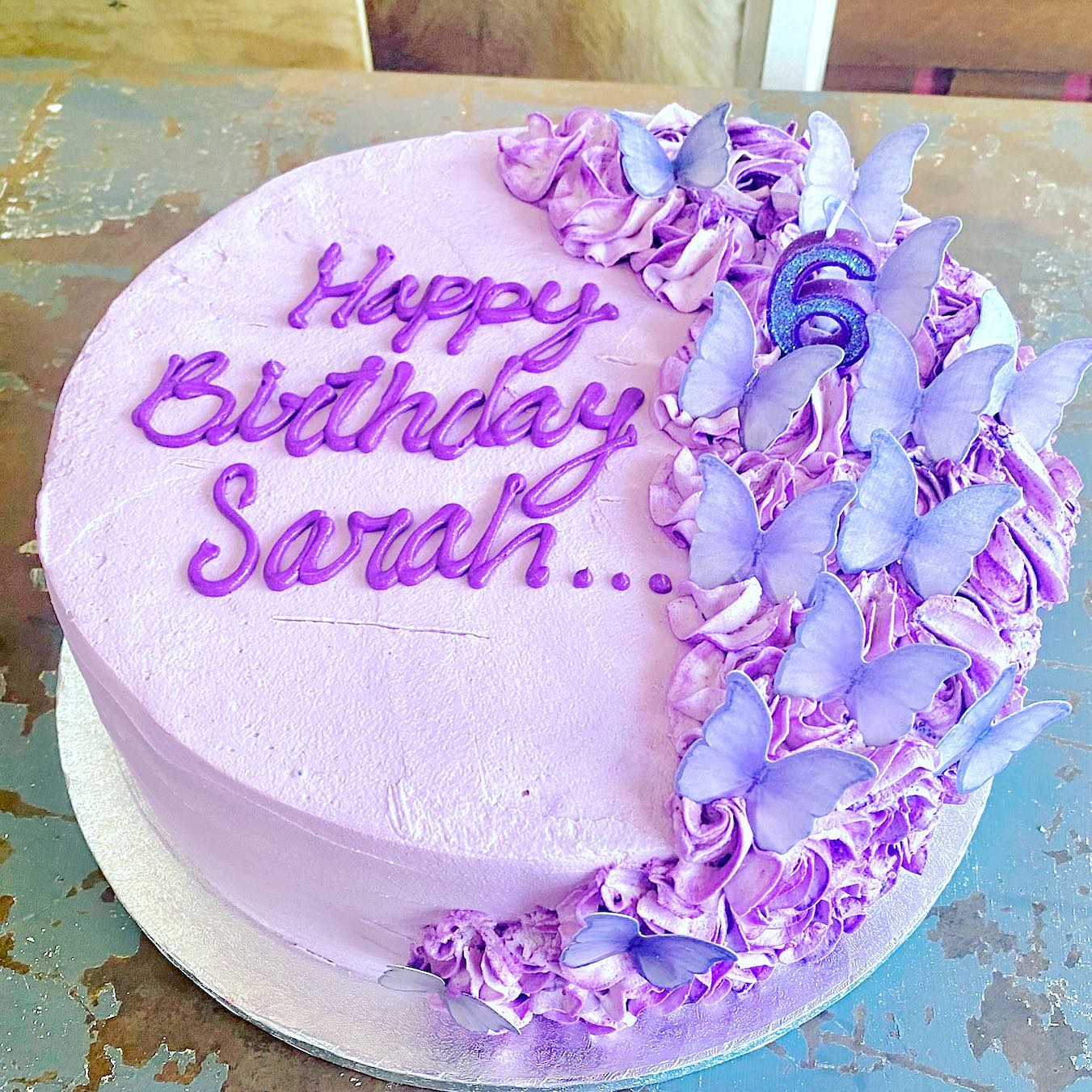 Purple butterflies 😍 #dpc #dolce #bestcakes #tucson #az #tresleches #bestoftucson #ilovetucson #mocha #hbd #delicious #yummy #dolcepastellocakes
